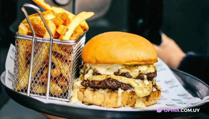 Burger Time:  Comida Y Bebida