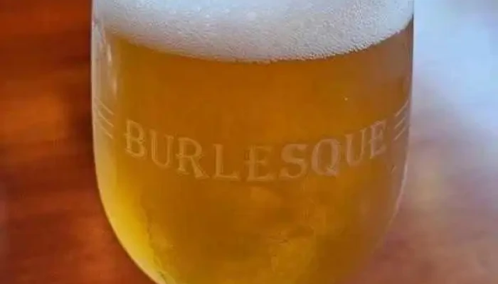 Burlesque:  Cerveza - Bar