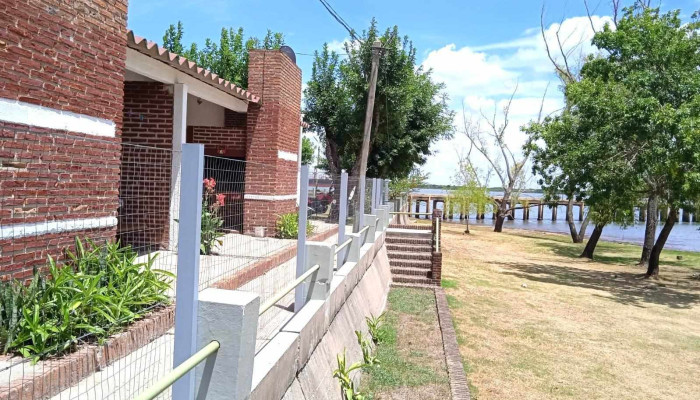 Cabanas Nuevo Berlin De Los Visitantes - Nuevo Berlín