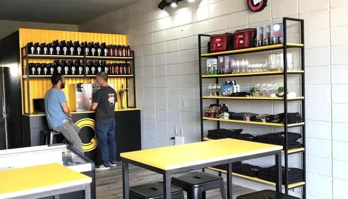 Cabesas Quiosco Pinar:  Ambiente - Cervecería artesanal