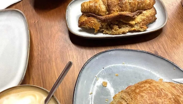 Cafe Gourmand Croissant