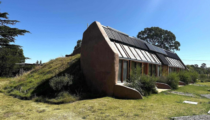 Caliu Earthship Restaurant Y Ecolodge:  De Los Visitantes - Hotel