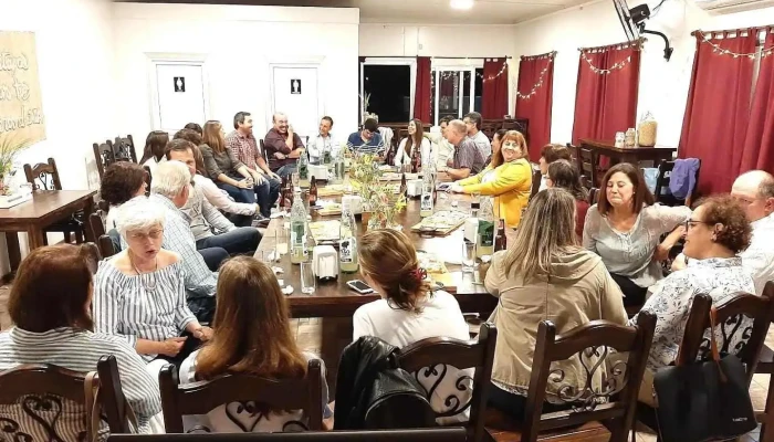 Cancha De Futbol Sintetico Y Parrilla Ailen Todas