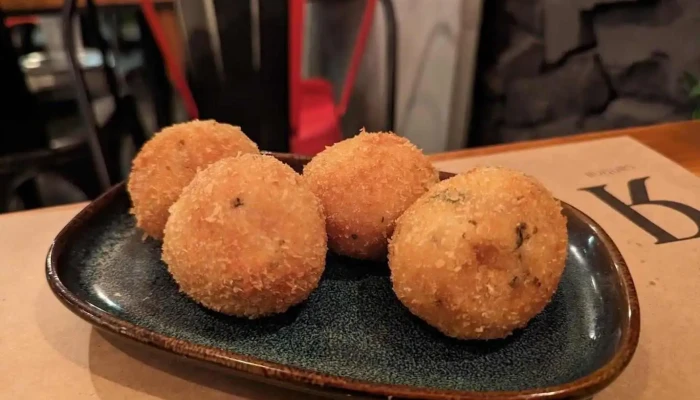 Cantina Rostand:  Arancini