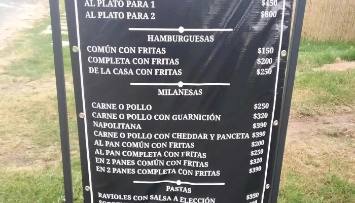 Caprichos Confiteria Rotiseria Menu