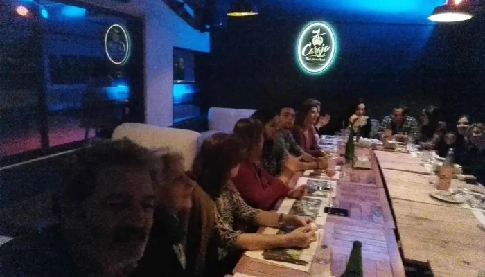 Carajo Resto Bar:  Ambiente