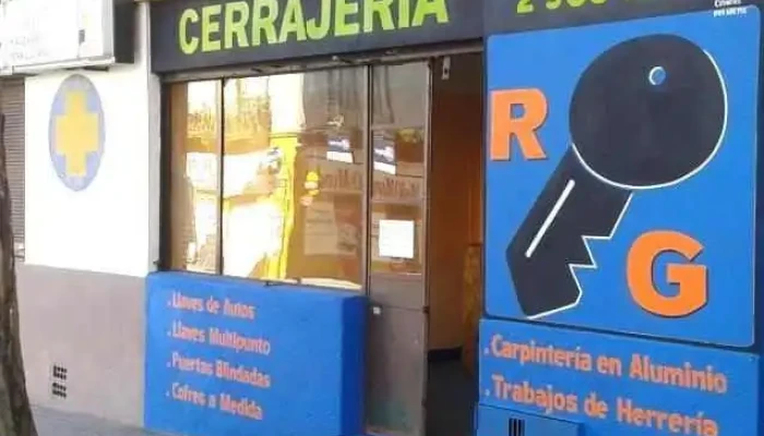 Carisma: Ferreteria Cerrajeria - 11100 Montevideo