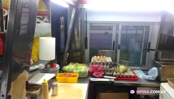 Carrito Al Paso La 66 Videos - Restaurante de comida rápida