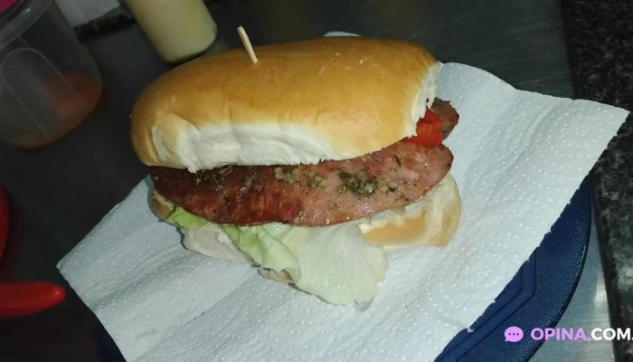 Carrito La Riverense:  Hamburguesa