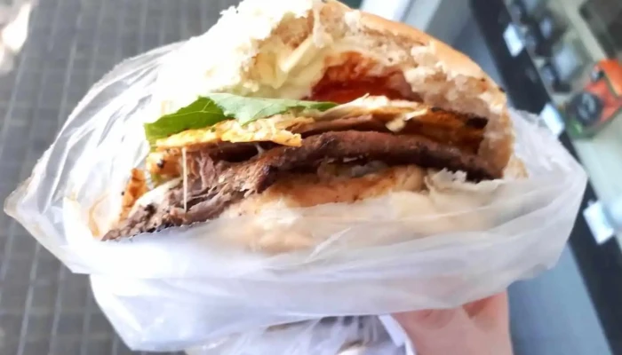 Carrito Los Farolitos:  Hamburguesa - Restaurante de comida rápida