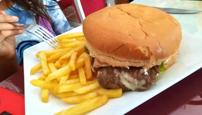 Casa Nostra -  Papas Fritas - Restaurante