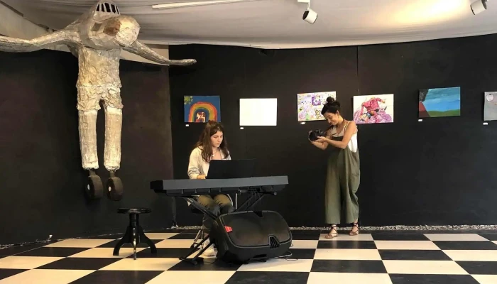 Casablanca Escuela De Arte -  Donde - Montevideo