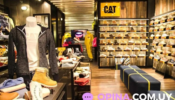 Cat - Punta Carretas Shopping