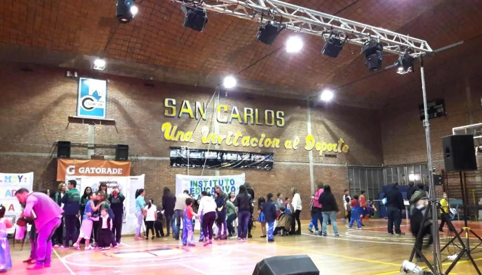 Centro Deportivo Cedemcar:  Todo - Restaurante