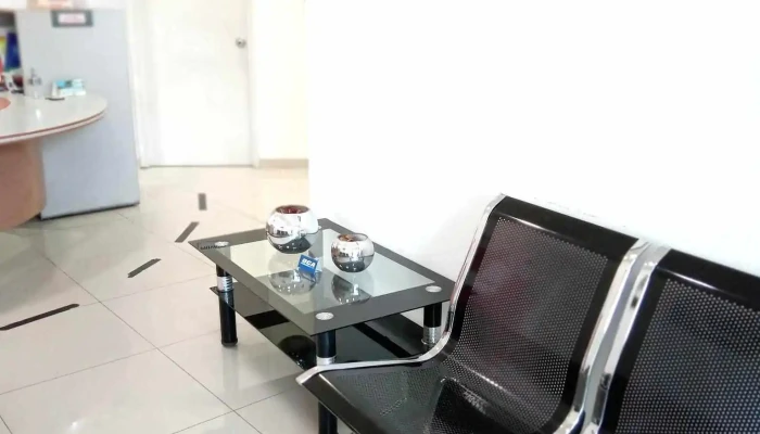 Centro Odontologico Dentalplus Del Propietario - Montevideo