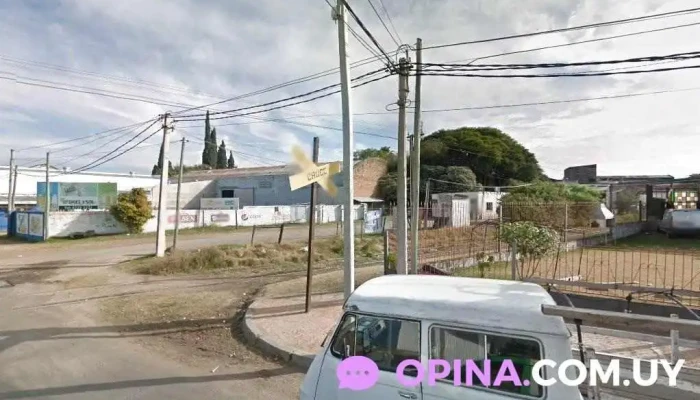 Cerpay Sas - Fabricas Nacionales de Cerveza (fnc), Pernod, Vesubio y otros - 60000 Paysandú