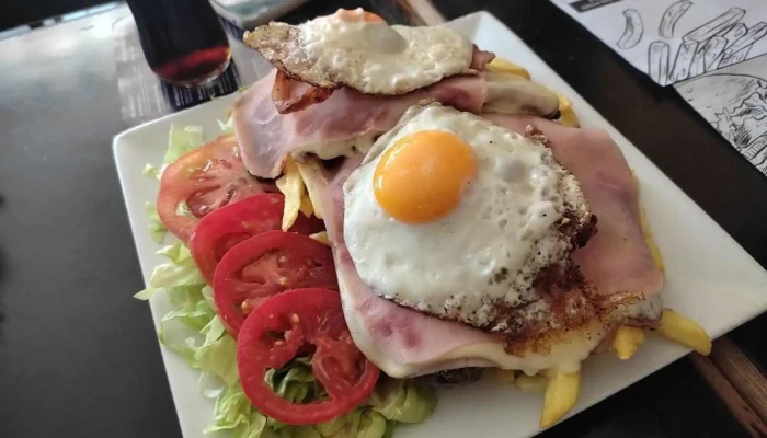 Chiviteria Marcos:  Milanesa - Restaurante de comida rápida