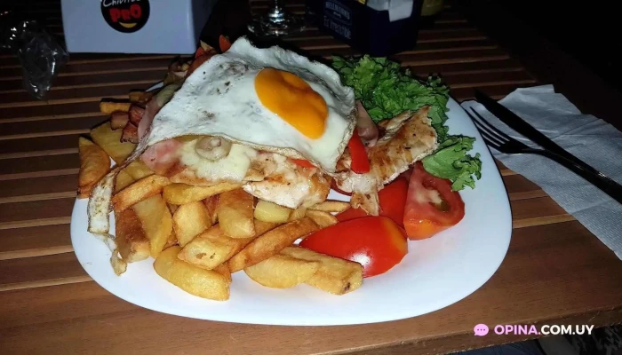 Chivitos Pro:  Papas Fritas - Restaurante de comida rápida