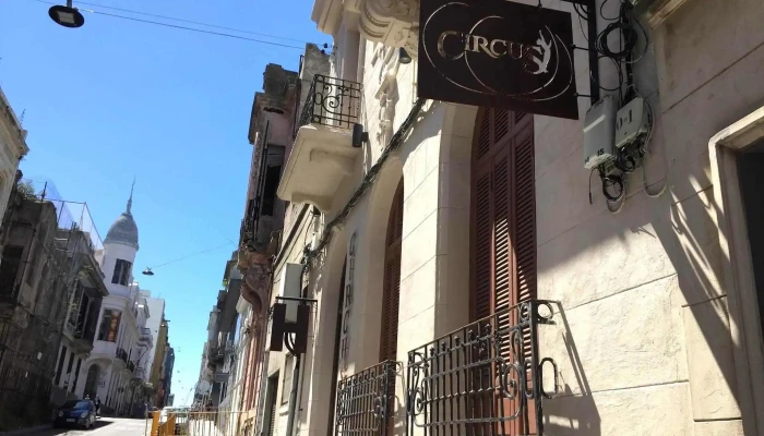 Circus Hostel:  Exterior - Hotel