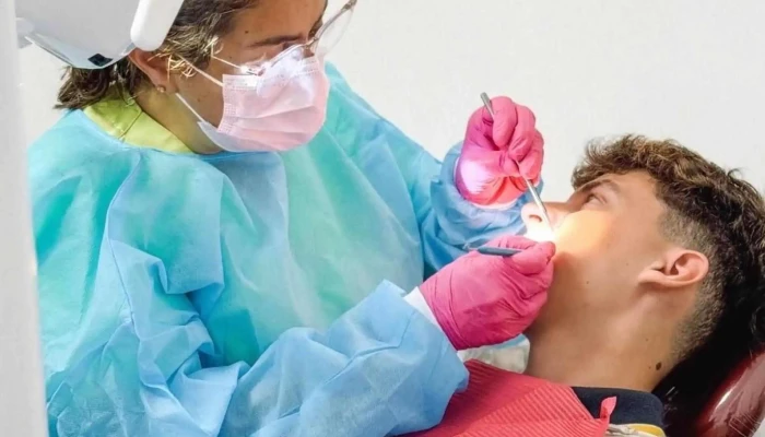 Clinica Odontologia Cavalleri Tres Cruces   Dental Health Beauty Zona - Montevideo