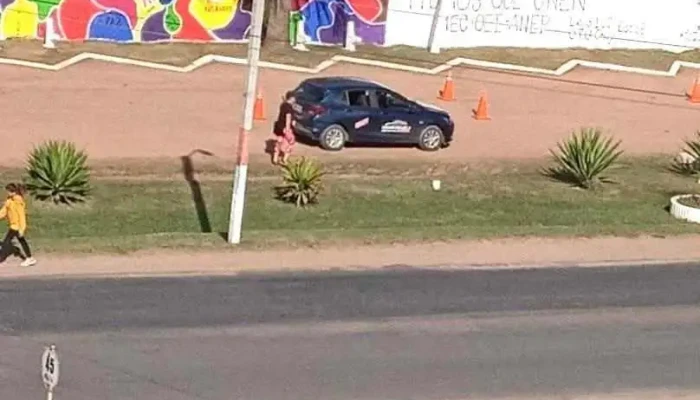 Coche Escuela '' Frontera'' - Chuy