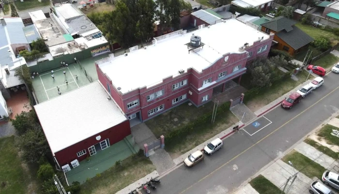 Colegio Olivos -  Edificio - Maldonado