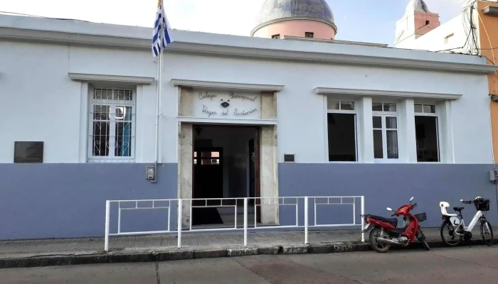 Colegio Virgen Del Carmen Del Santander Edificio - Maldonado