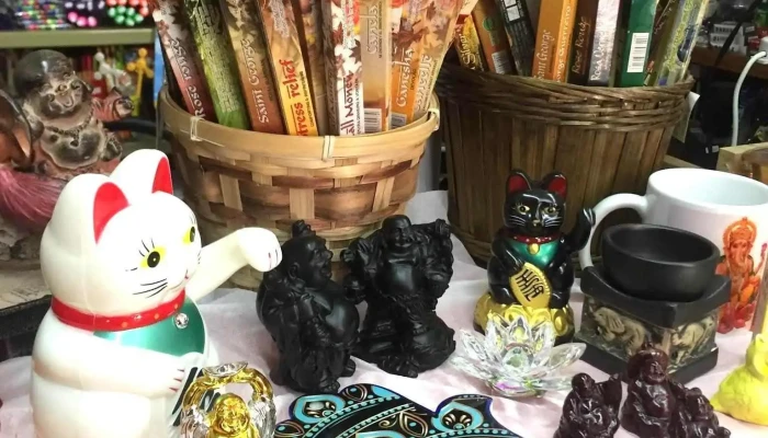 Collage -  Estatuilla - Maldonado