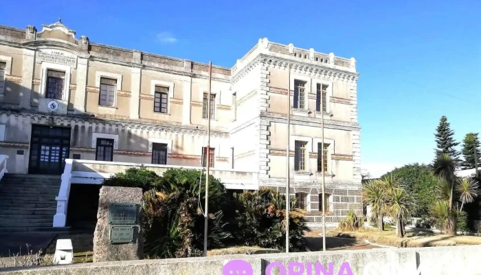 Colonia de vacaciones, Piriapólis. Ex Hotel de Baños. - Piriápolis