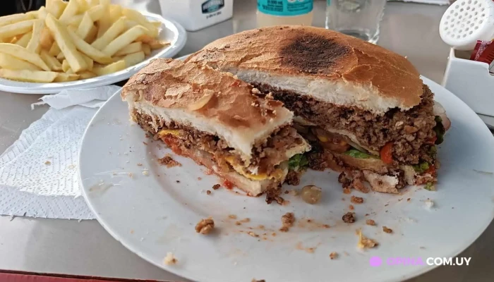 Comipaso El Bauru Gigante Comida Y Bebida