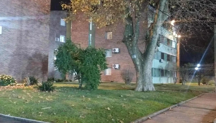 Comision Administradora Complejo Ch99 De Los Visitantes - Montevideo