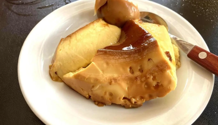 Como En Casa:  Flan - Restaurante