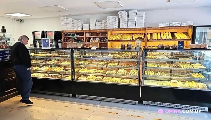 Confiteria Y Heladeria Cantegrill Interior - Pastelería