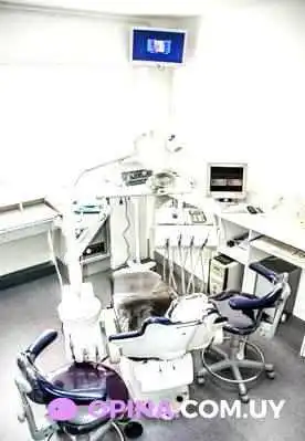 Consultorio Especializado En Periodoncia Estetica Implantologia Cepei By Jgm Del Propietario - Montevideo