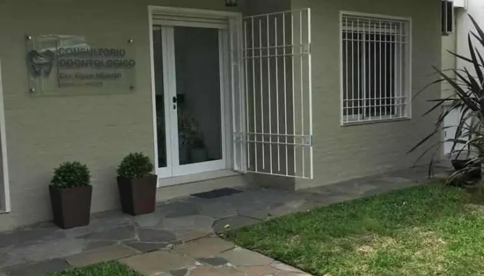 Consultorio Odontológico Iribarren - 16000 Atlántida