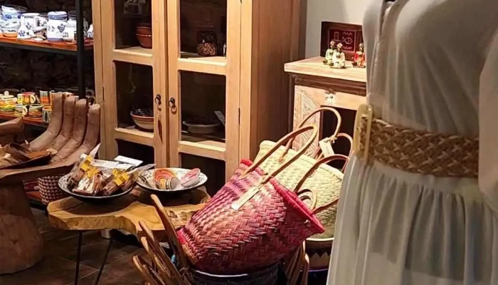 Cosas Bellas Tienda De Objetos -  Videos - Col. del Sacramento