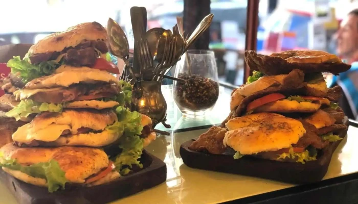 D Cafe Y Libros -  Comida Y Bebida - Montevideo