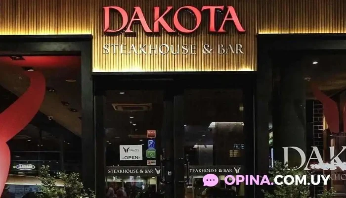 Dakota:  Todo - Restaurante americano