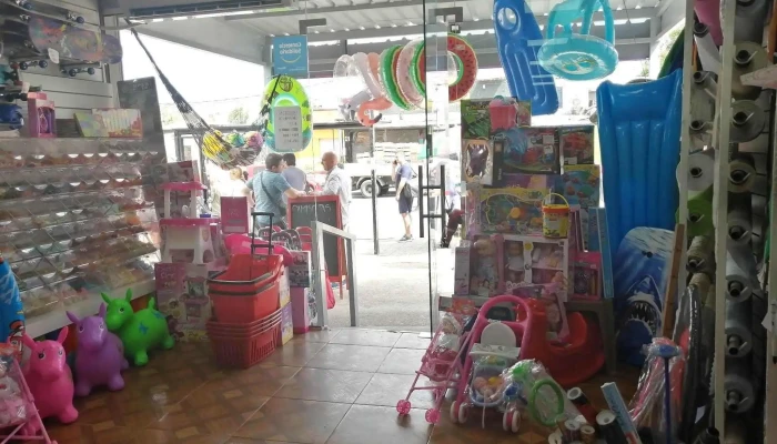 Decoplast - Carlos María Ramírez 1530 Esq Vigo