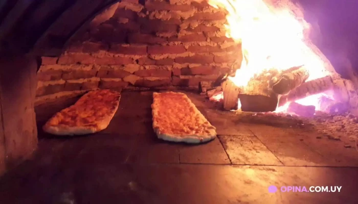 Del Castillos Pizza Videos