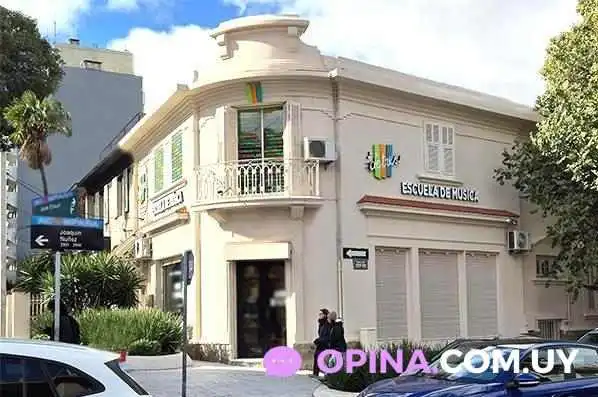 DeTrés - Escuela de Música - Montevideo