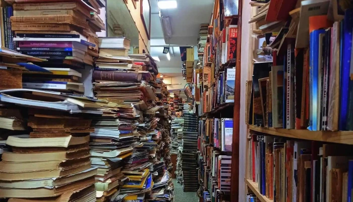 Diomedes Libros Fotos - Montevideo