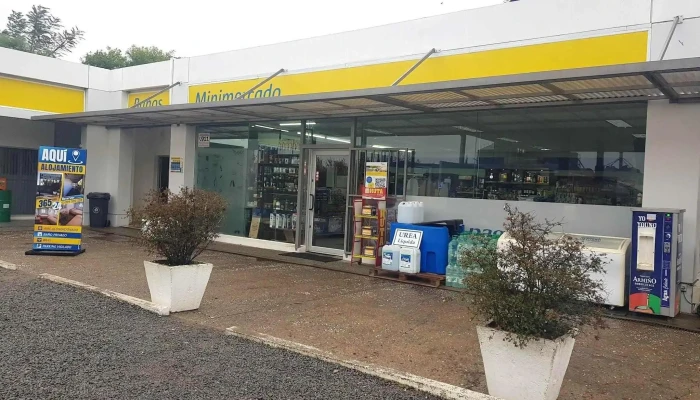 Disa:  Exterior - Gasolinera