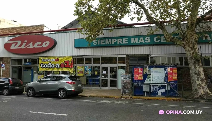 Disco:  Estacionamiento - Supermercado