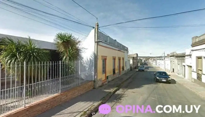 Distribuidora Varela Y Varela - 30000 Minas