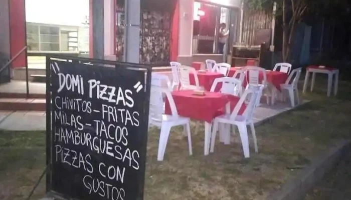 Domi Pizza:  Paysandu - Pizzería