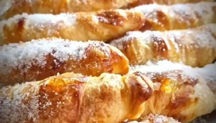 Don Croissant:  Comida Y Bebida - Panadería