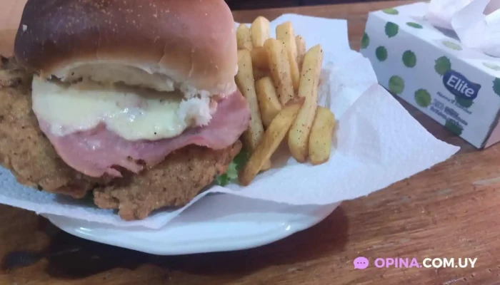 Dona Iris Comedor Parrilla Hamburguesa