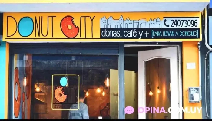 Donut City:  Coffee Shop Montevideo