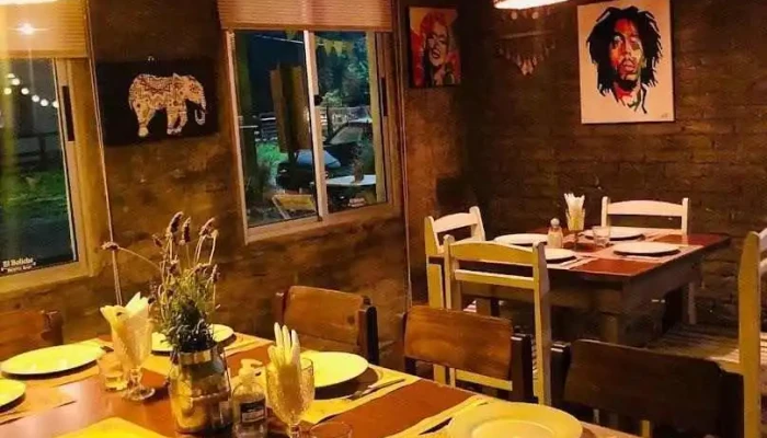 El Boliche Resto:  Bar Ambiente - Restaurante